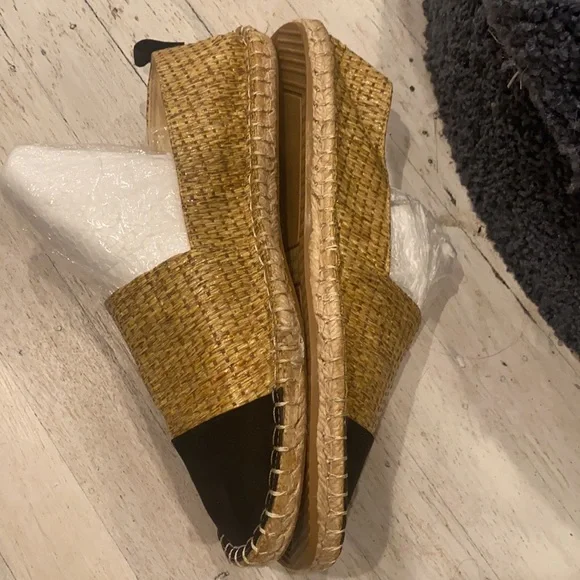 New never worn ASOS black suede cap toe straw espadrilles size 8W - Picture 3 of 7